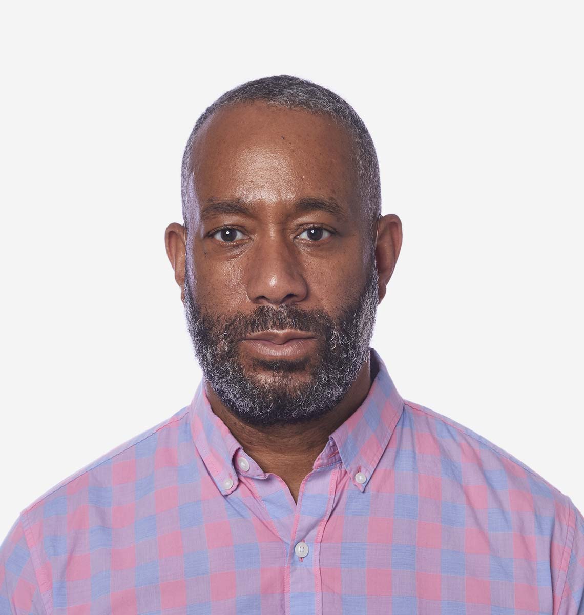 Mélanie portant des contours à écouteur déporté RIC RT